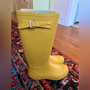 Yellow Rain Boots Nomad
